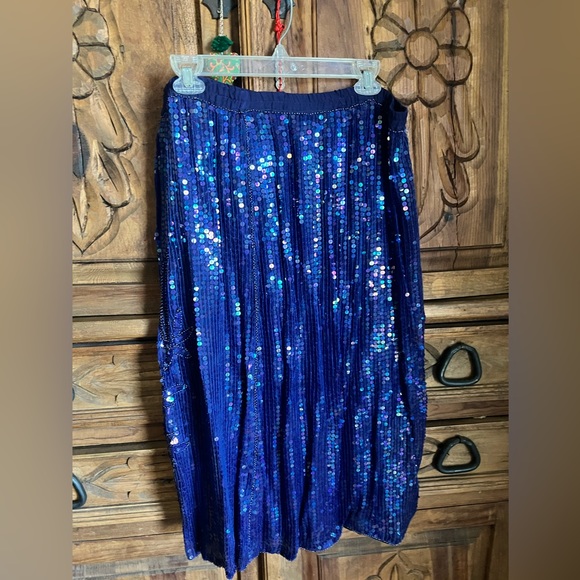 Vintage Papillon Sequin Top and Skirt - could not find size - Picture 3 of 9